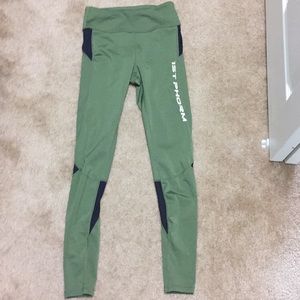 1st Phorm beautiful green leggings! Only worn once